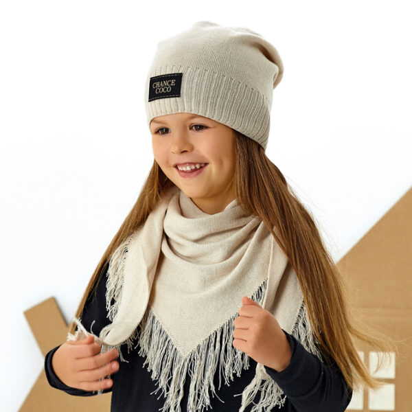 jarna-ciapka-pre-dievca-so-satkou-sjawel